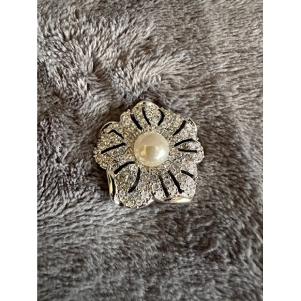 Swarovski Flower Brooch Pin Rhinestone Faux‎ Pearl Silver Tone Floral Jewelry